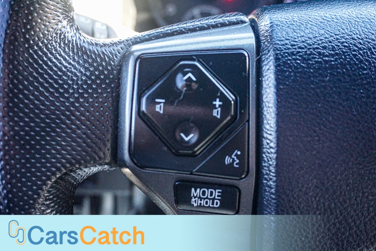 CARSCATCH - Used vehicle - TRUCK TOYOTA TACOMA 2018