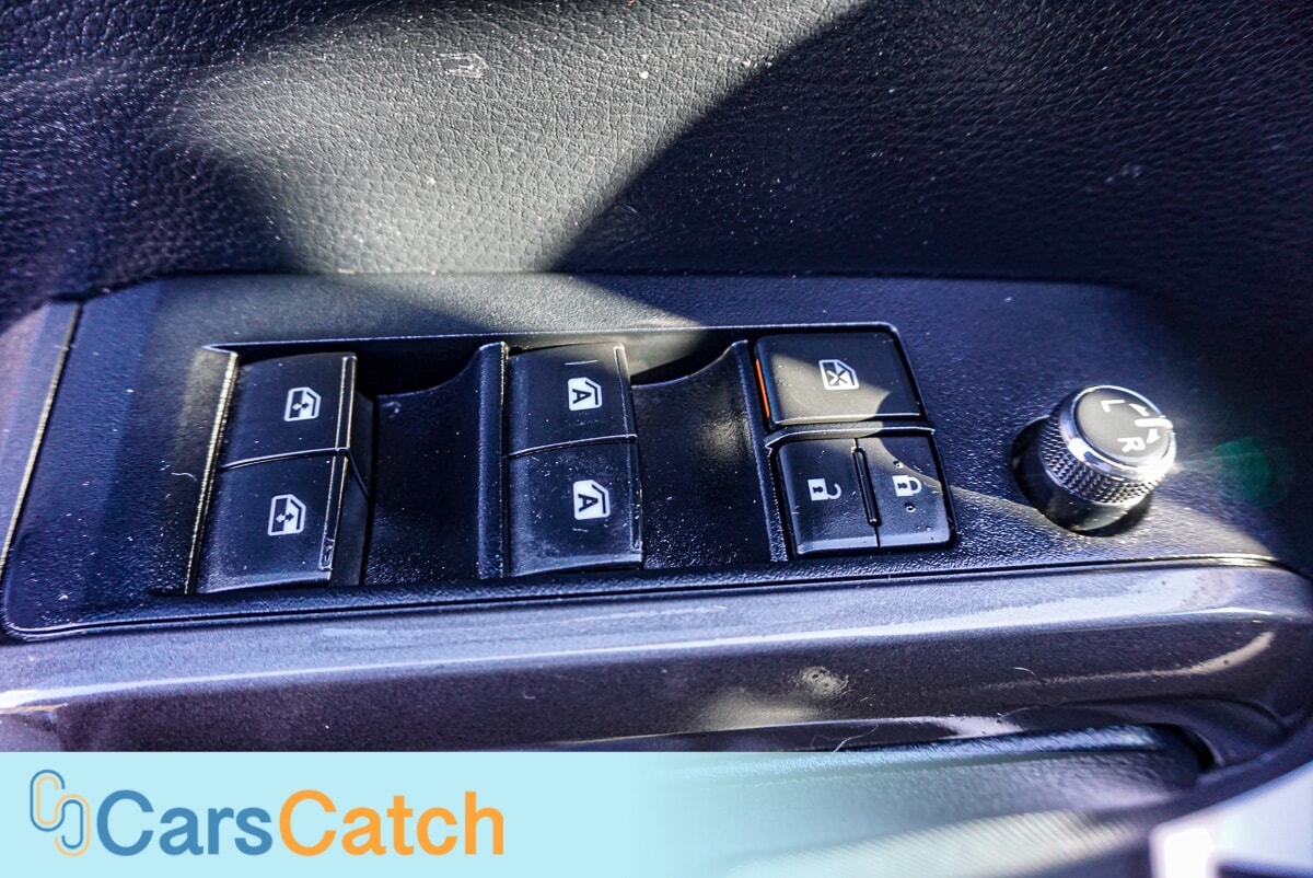 CARSCATCH - Used vehicle - TRUCK TOYOTA TACOMA 2018