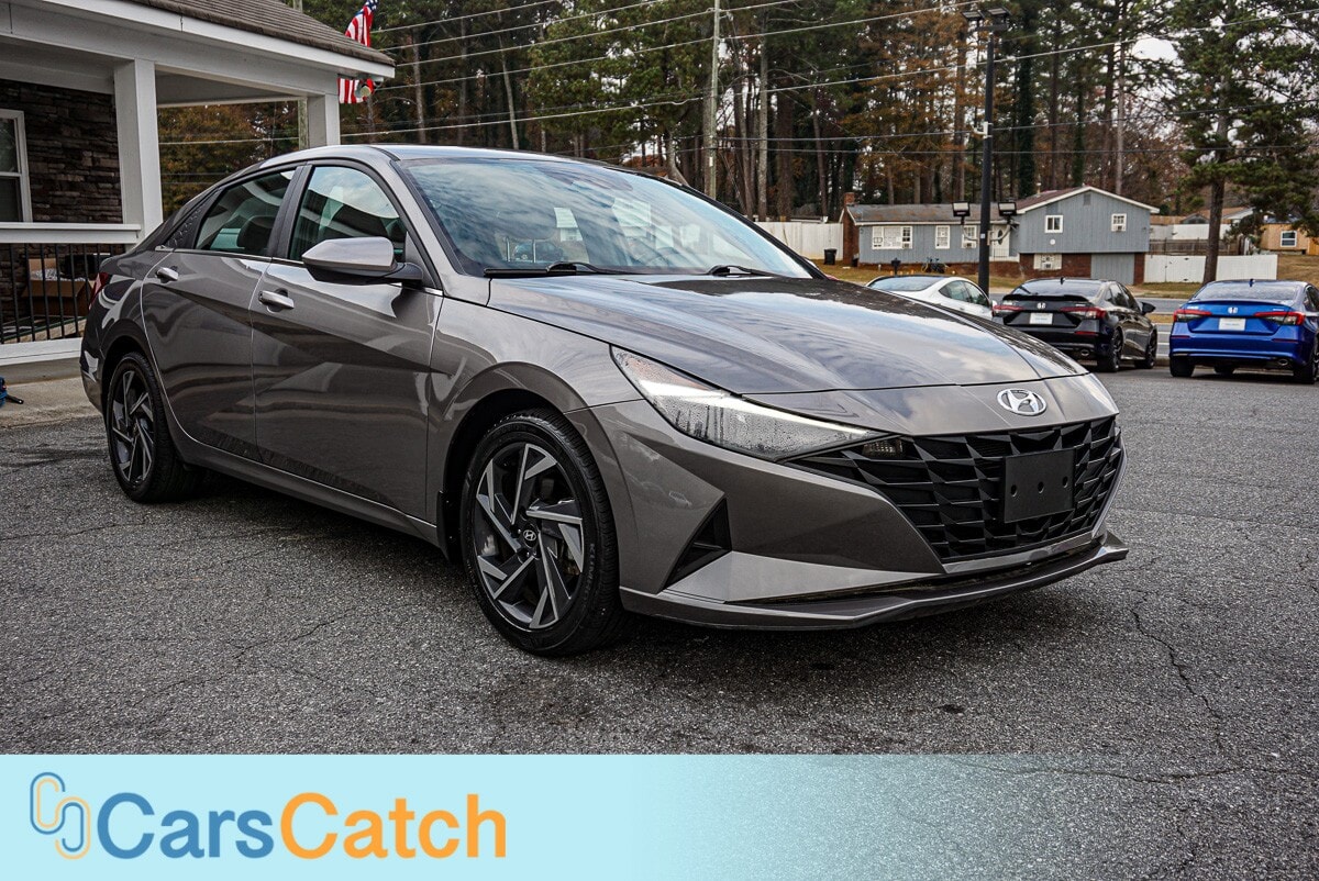 CARSCATCH - Used vehicle - SEDAN HYUNDAI ELANTRA 2024