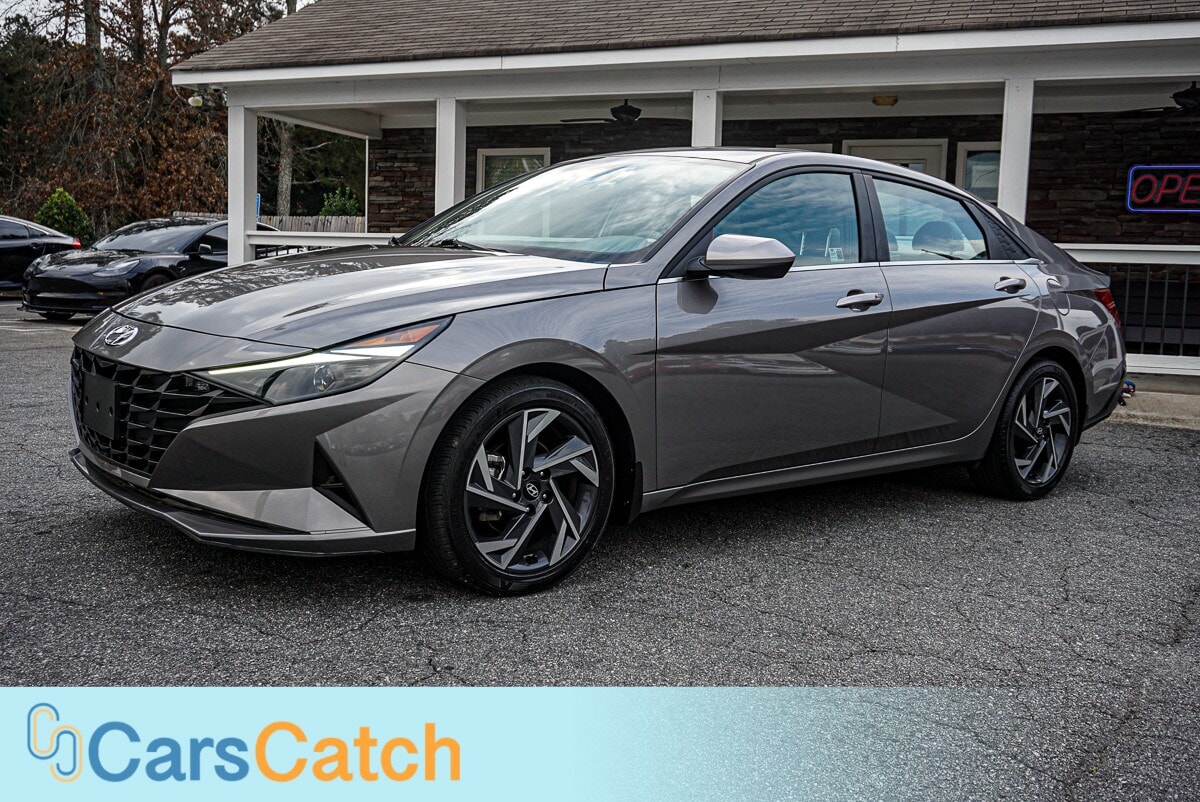 CARSCATCH - Used vehicle - SEDAN HYUNDAI ELANTRA 2024