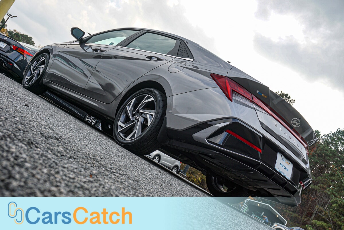 CARSCATCH - Used vehicle - SEDAN HYUNDAI ELANTRA 2024