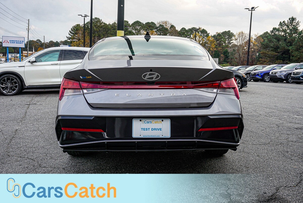 CARSCATCH - Used vehicle - SEDAN HYUNDAI ELANTRA 2024