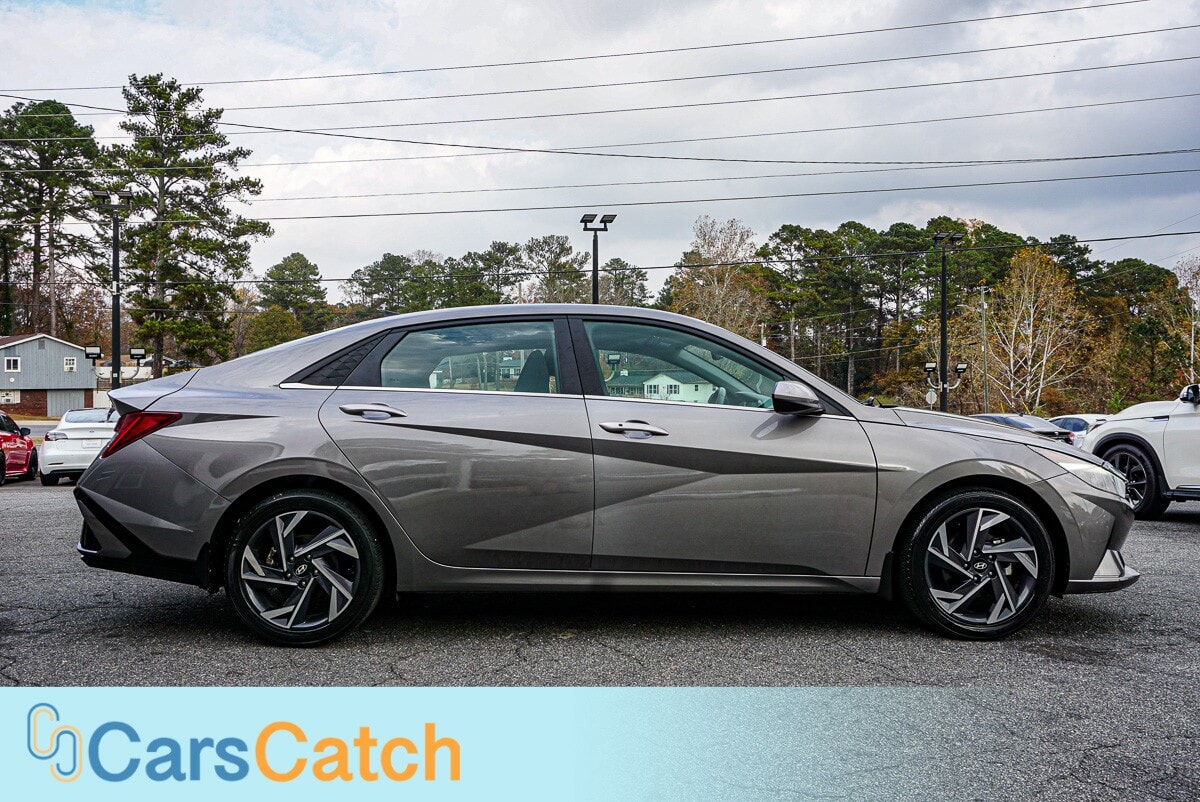 CARSCATCH - Used vehicle - SEDAN HYUNDAI ELANTRA 2024