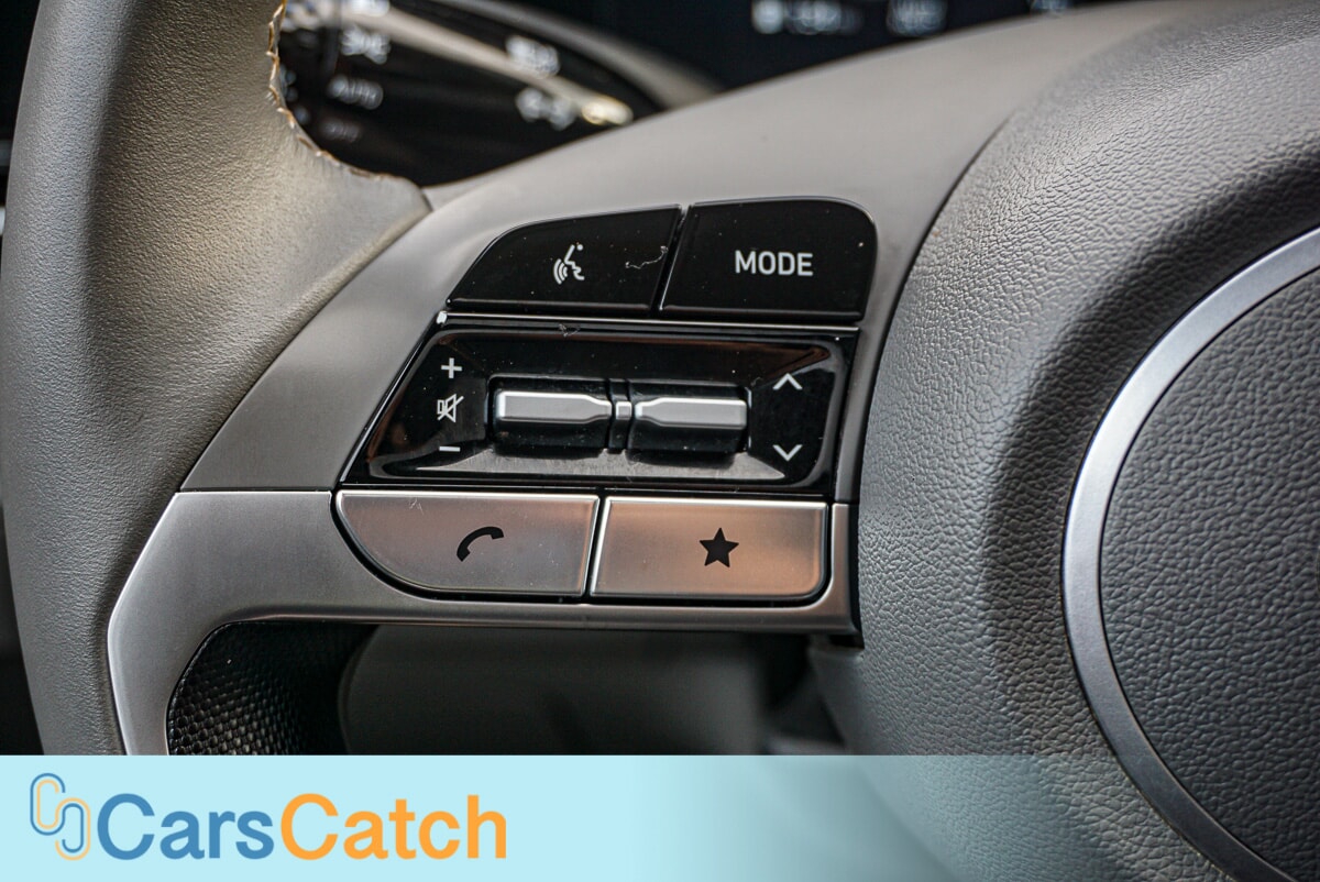 CARSCATCH - Used vehicle - SEDAN HYUNDAI ELANTRA 2024