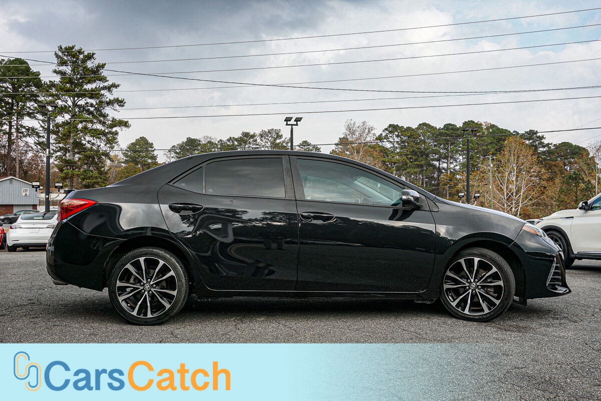 2019 Toyota Corolla XLE XSE photo 2