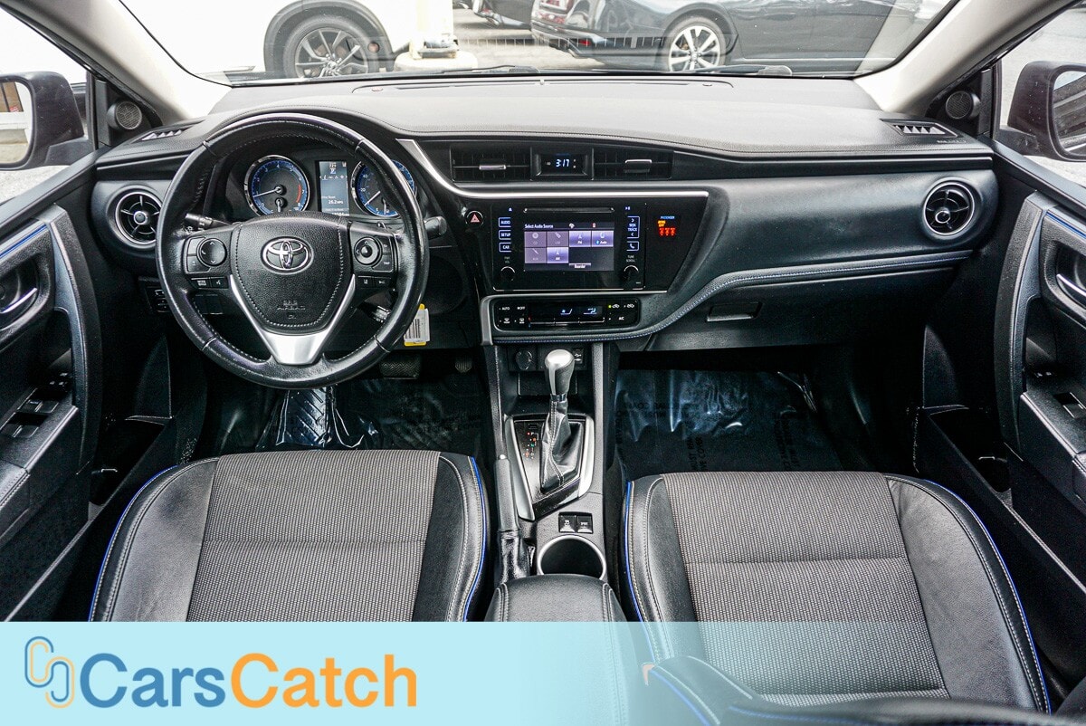CARSCATCH - Used vehicle - SEDAN TOYOTA COROLLA 2019