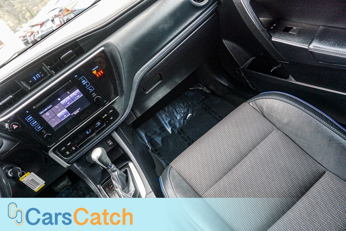 CARSCATCH - Used vehicle - SEDAN TOYOTA COROLLA 2019