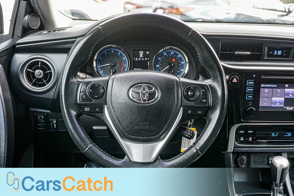 CARSCATCH - Used vehicle - SEDAN TOYOTA COROLLA 2019