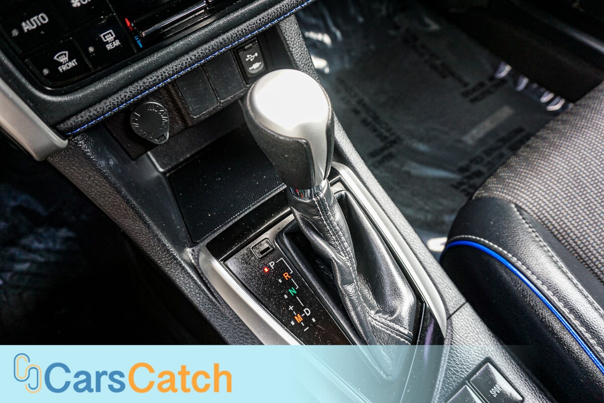 CARSCATCH - Used vehicle - SEDAN TOYOTA COROLLA 2019