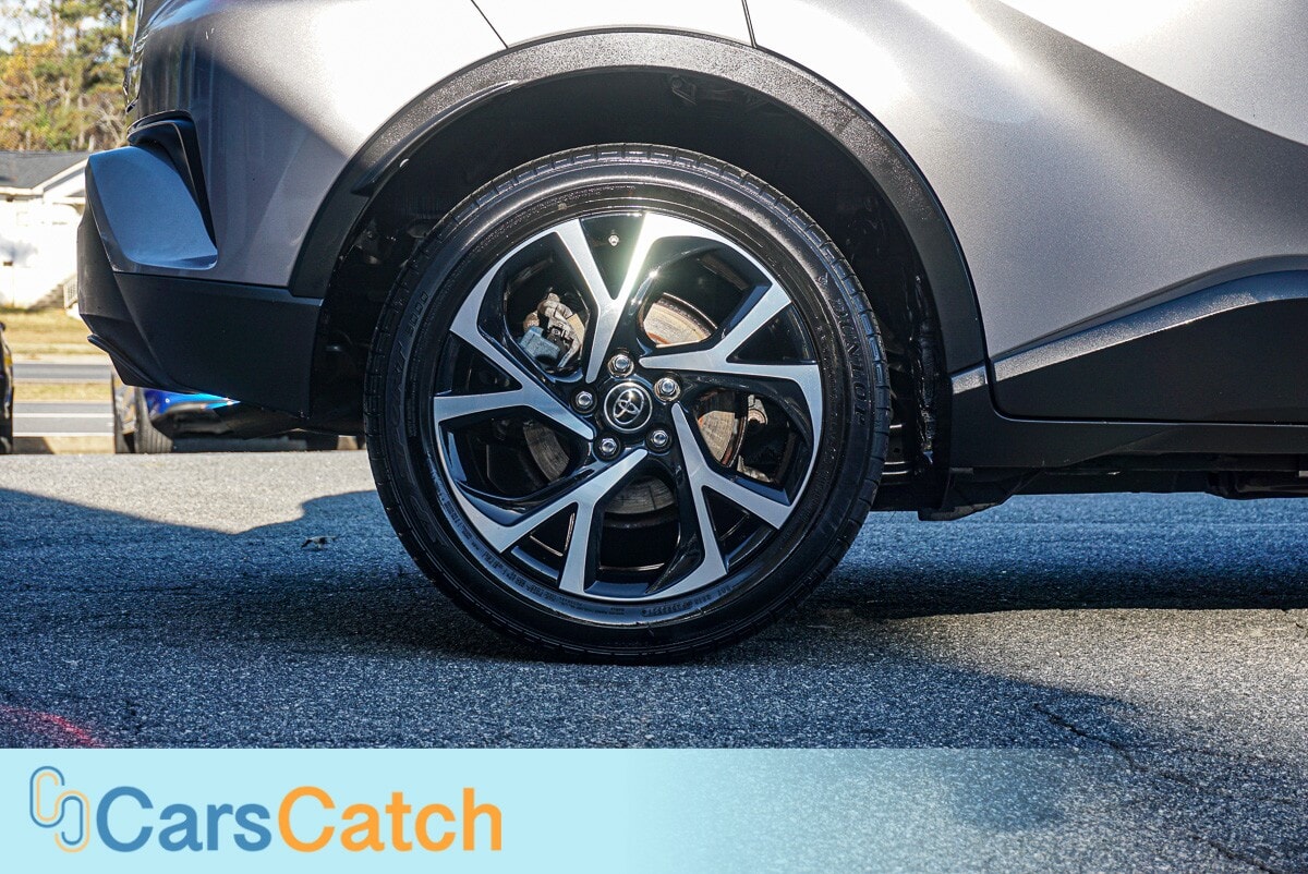 CARSCATCH - Used vehicle - SUV TOYOTA C-HR 2018