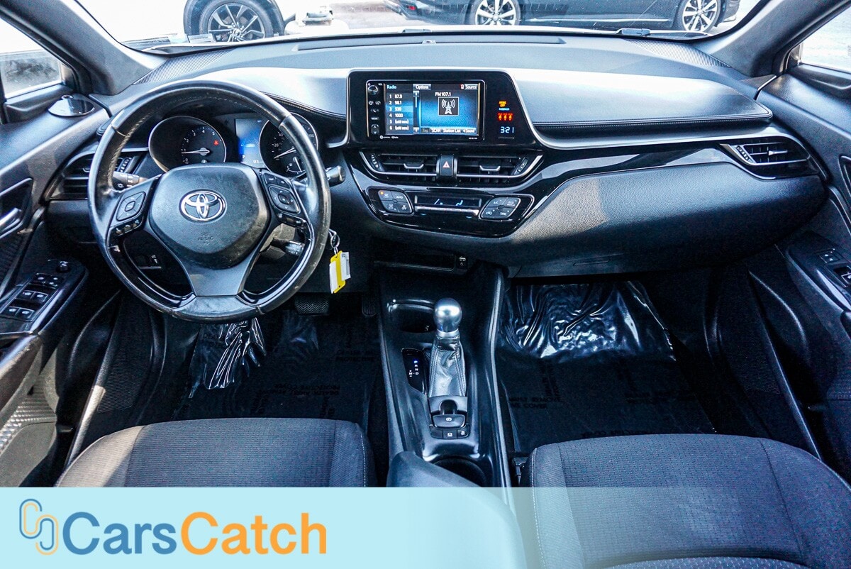CARSCATCH - Used vehicle - SUV TOYOTA C-HR 2018