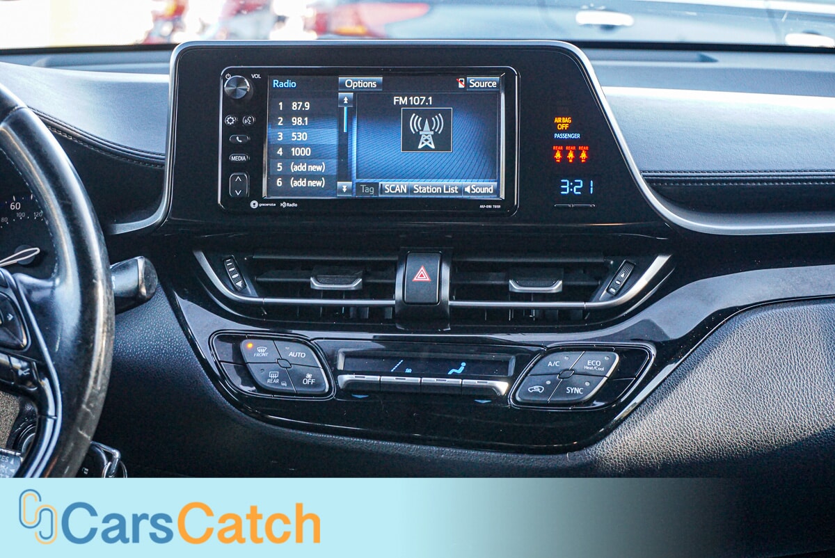 CARSCATCH - Used vehicle - SUV TOYOTA C-HR 2018