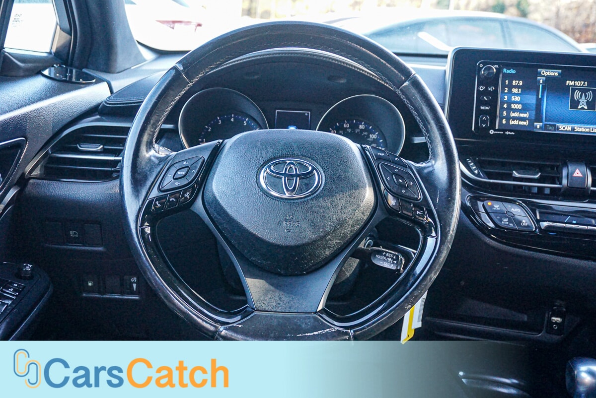 CARSCATCH - Used vehicle - SUV TOYOTA C-HR 2018