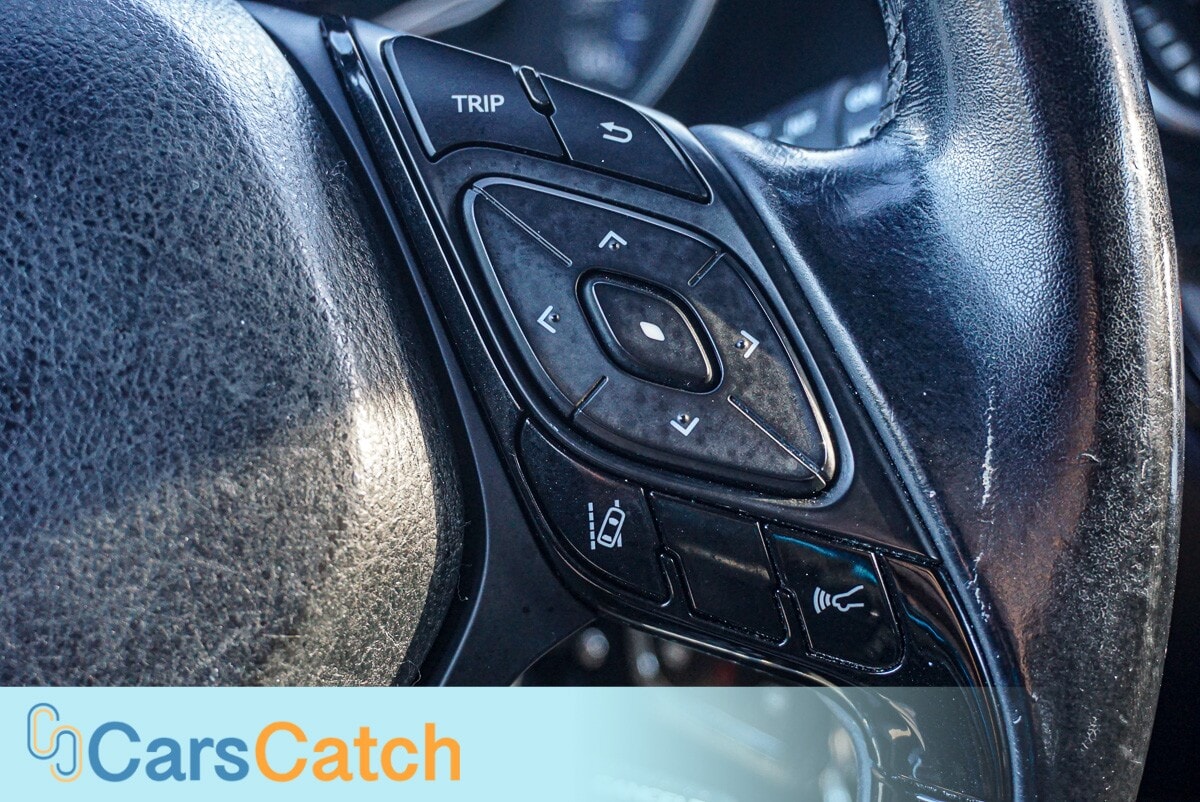 CARSCATCH - Used vehicle - SUV TOYOTA C-HR 2018