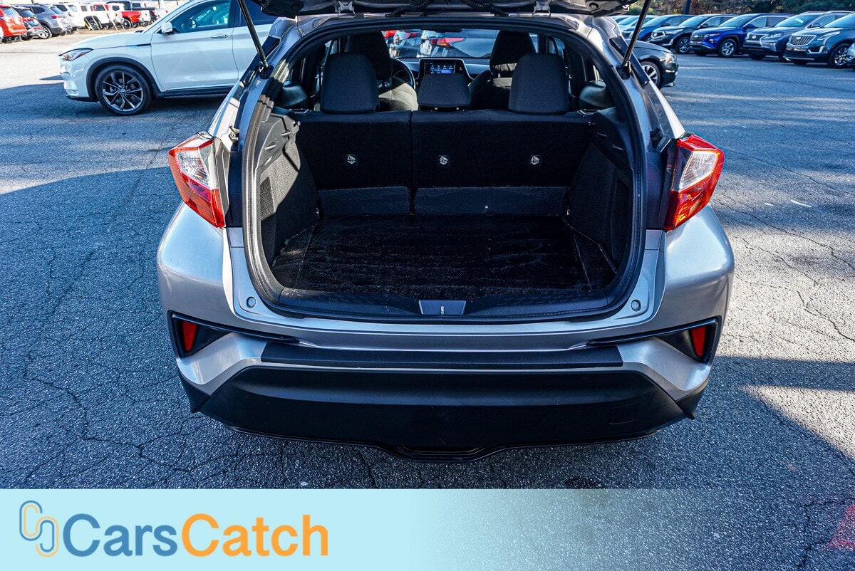 CARSCATCH - Used vehicle - SUV TOYOTA C-HR 2018