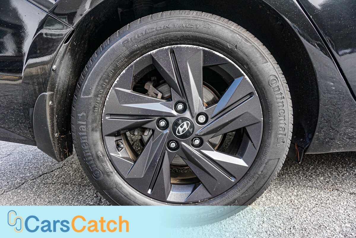 CARSCATCH - Used vehicle - SEDAN HYUNDAI ELANTRA 2022