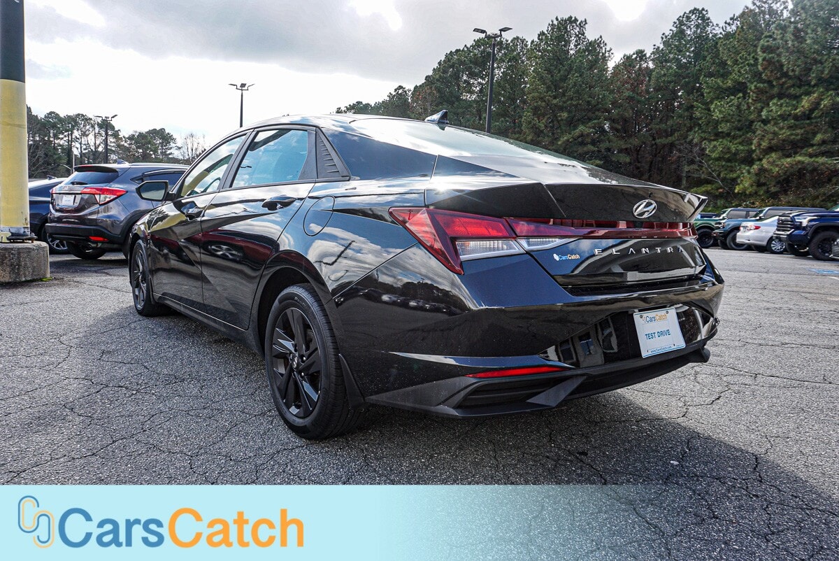 CARSCATCH - Used vehicle - SEDAN HYUNDAI ELANTRA 2022