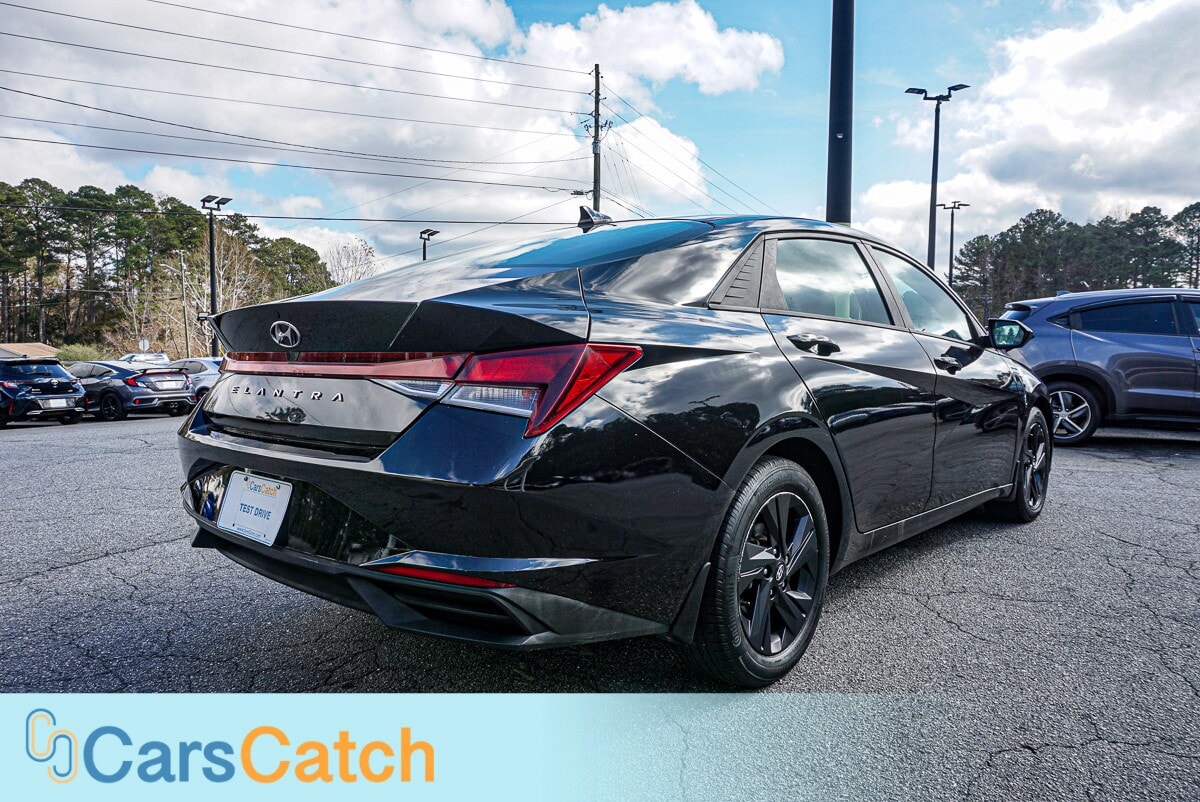 CARSCATCH - Used vehicle - SEDAN HYUNDAI ELANTRA 2022