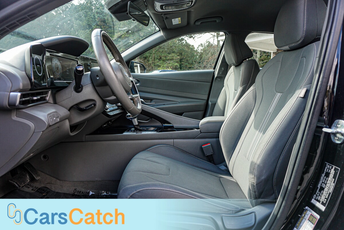 CARSCATCH - Used vehicle - SEDAN HYUNDAI ELANTRA 2022