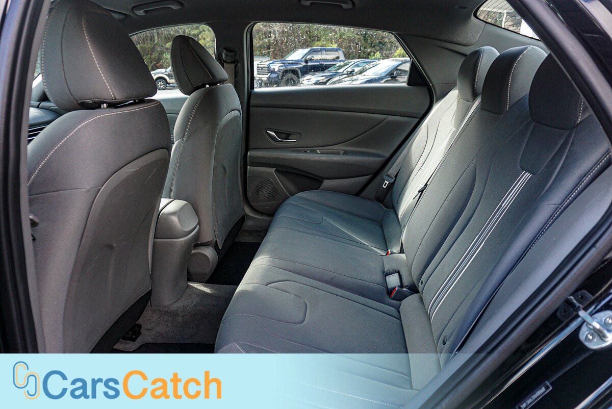 CARSCATCH - Used vehicle - SEDAN HYUNDAI ELANTRA 2022