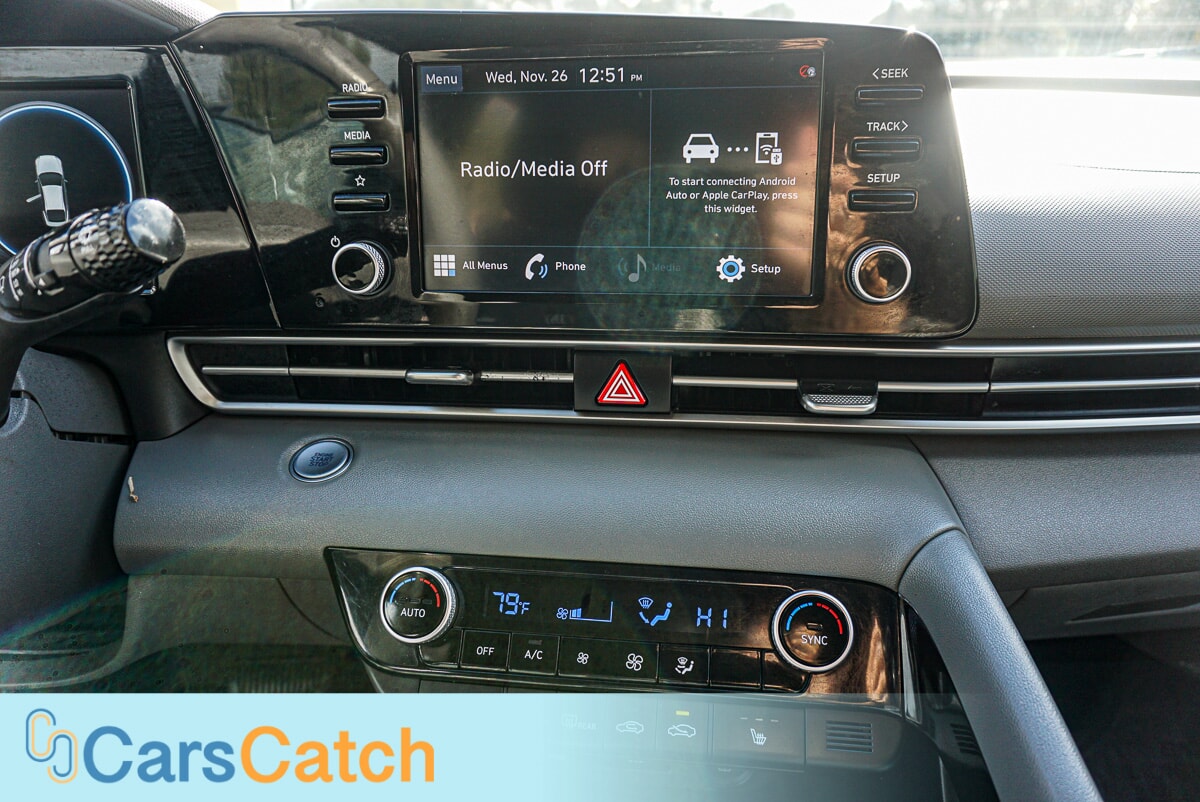 CARSCATCH - Used vehicle - SEDAN HYUNDAI ELANTRA 2022