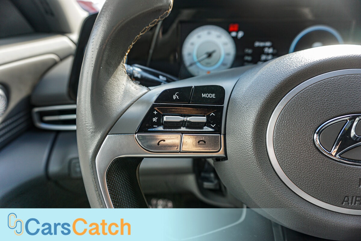 CARSCATCH - Used vehicle - SEDAN HYUNDAI ELANTRA 2022