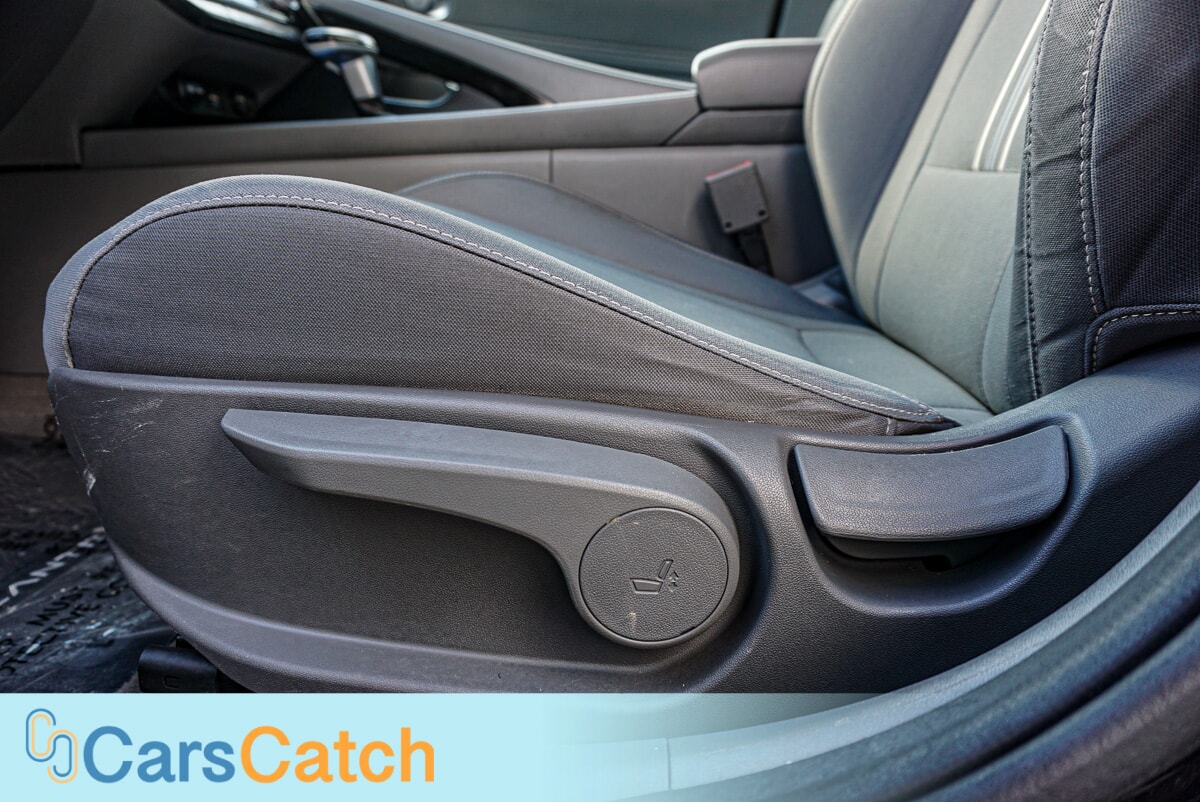 CARSCATCH - Used vehicle - SEDAN HYUNDAI ELANTRA 2022