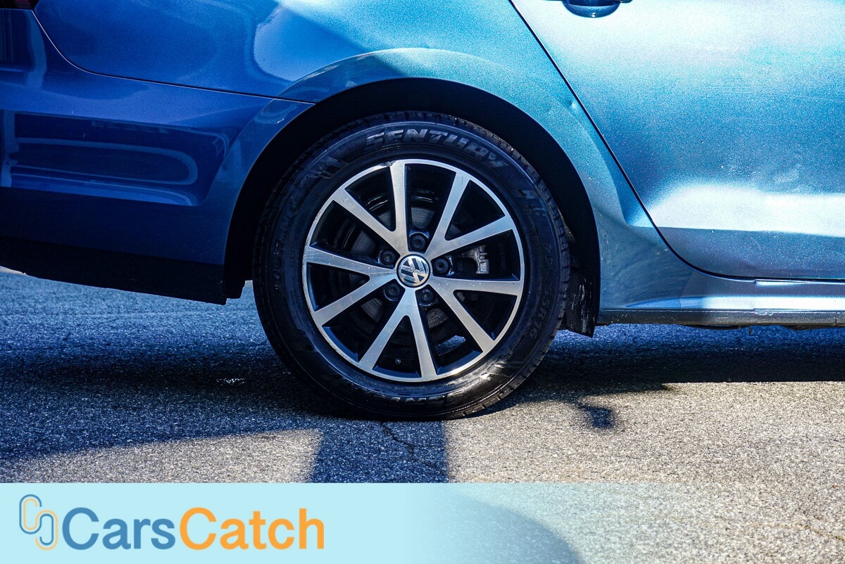 CARSCATCH - Used vehicle - SEDAN VOLKSWAGEN JETTA 2018