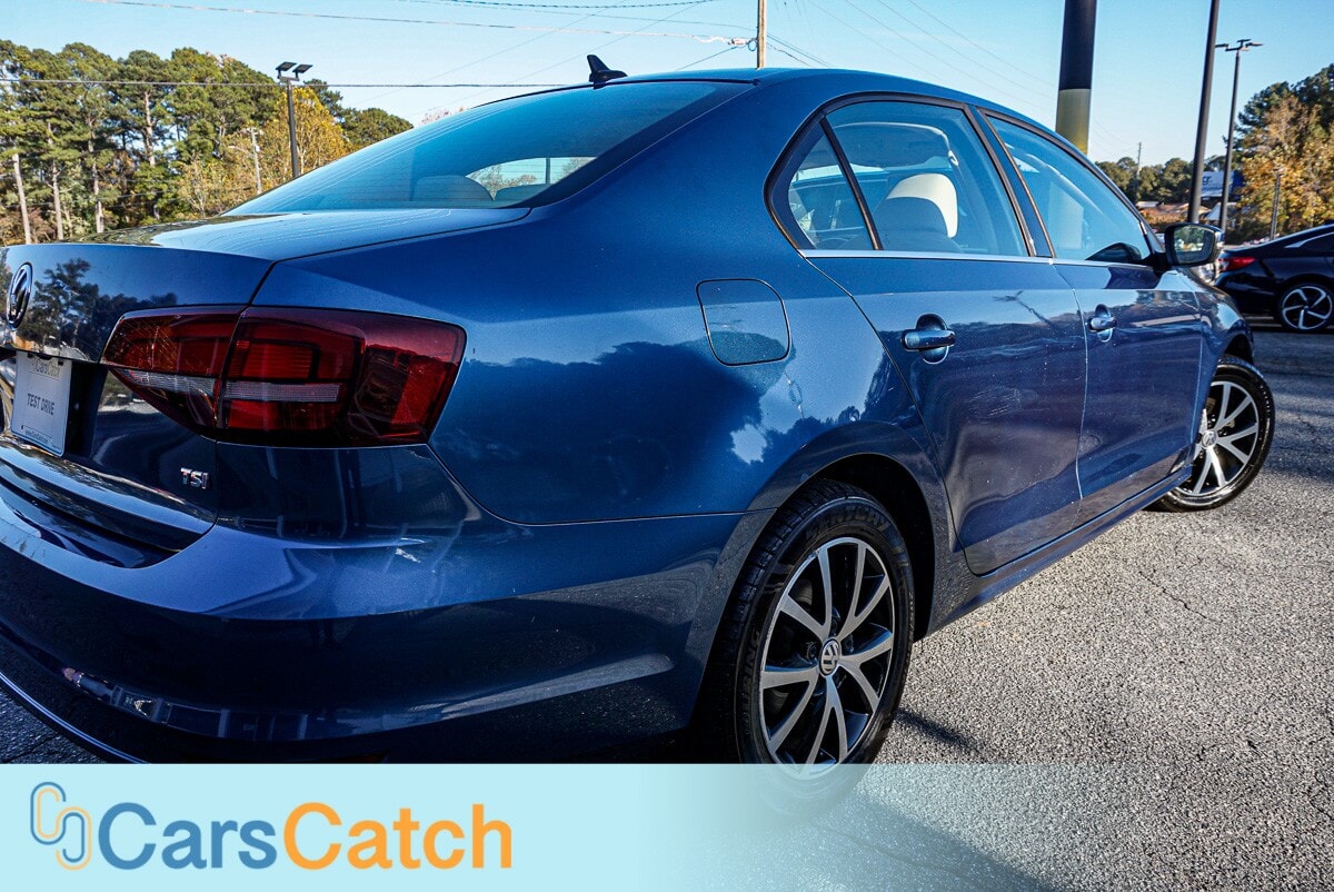 CARSCATCH - Used vehicle - SEDAN VOLKSWAGEN JETTA 2018