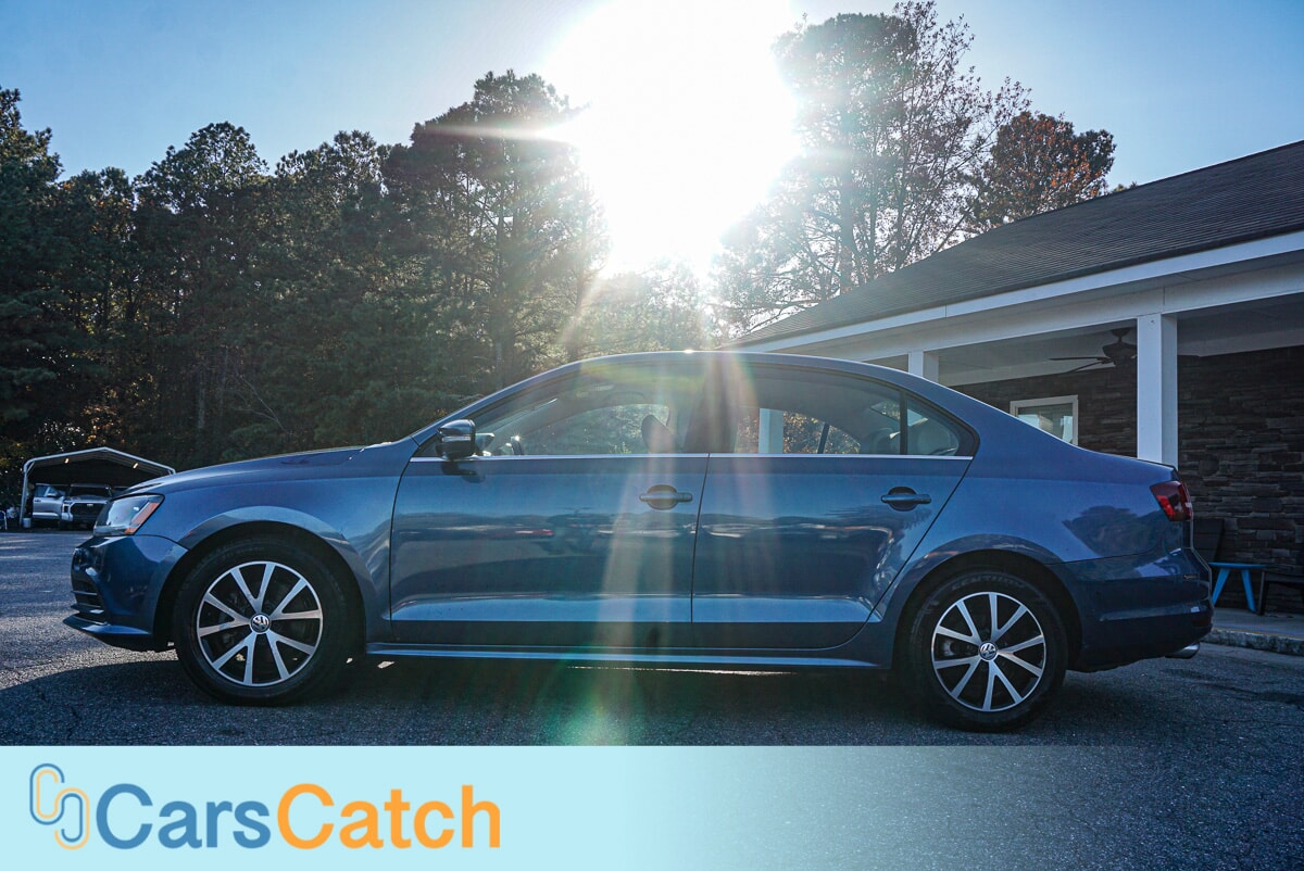 CARSCATCH - Used vehicle - SEDAN VOLKSWAGEN JETTA 2018