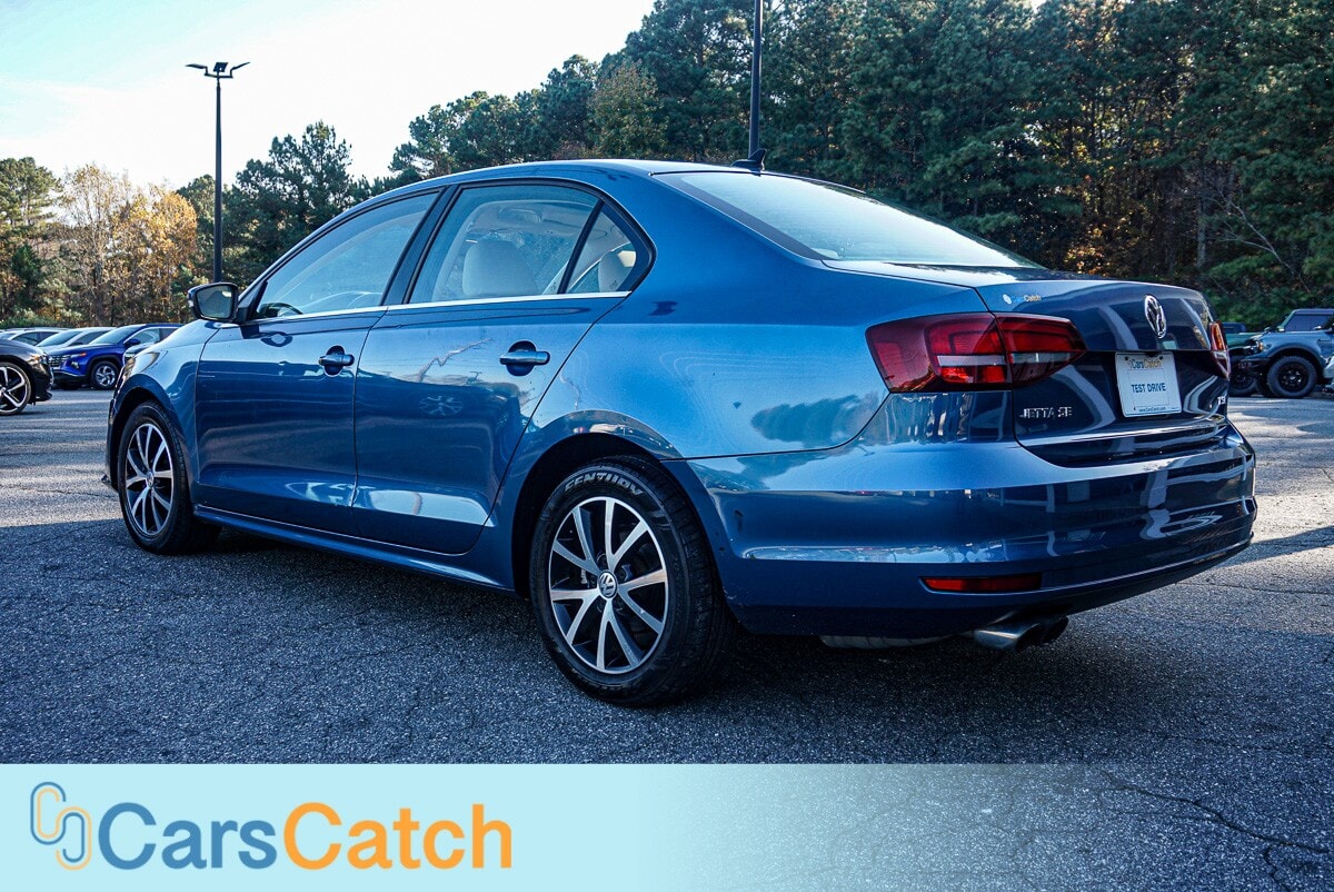 CARSCATCH - Used vehicle - SEDAN VOLKSWAGEN JETTA 2018