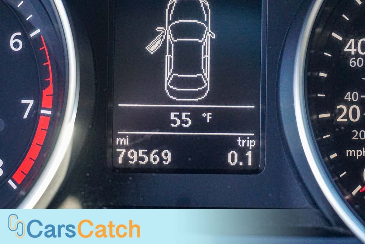 CARSCATCH - Used vehicle - SEDAN VOLKSWAGEN JETTA 2018