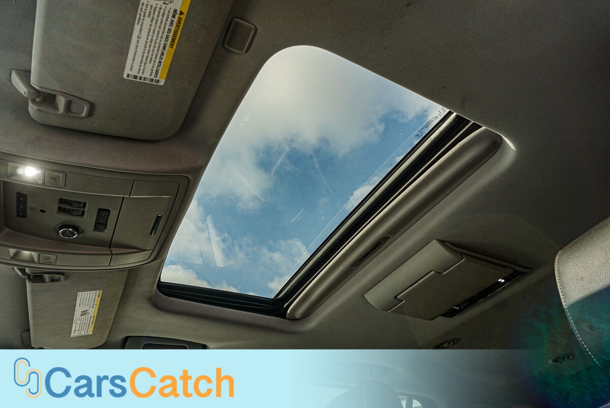 CARSCATCH - Used vehicle - SUV CHEVROLET TAHOE 2017