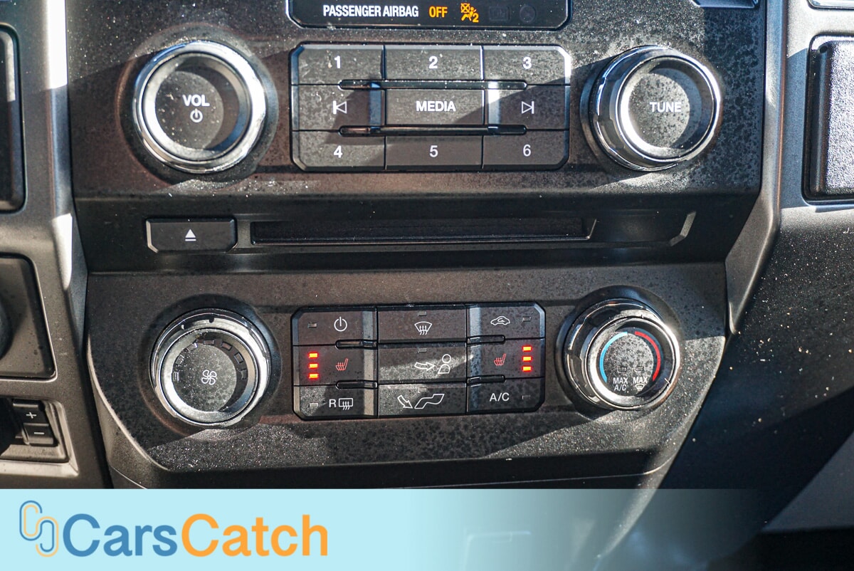 CARSCATCH - Used vehicle - TRUCK FORD F-150 2018