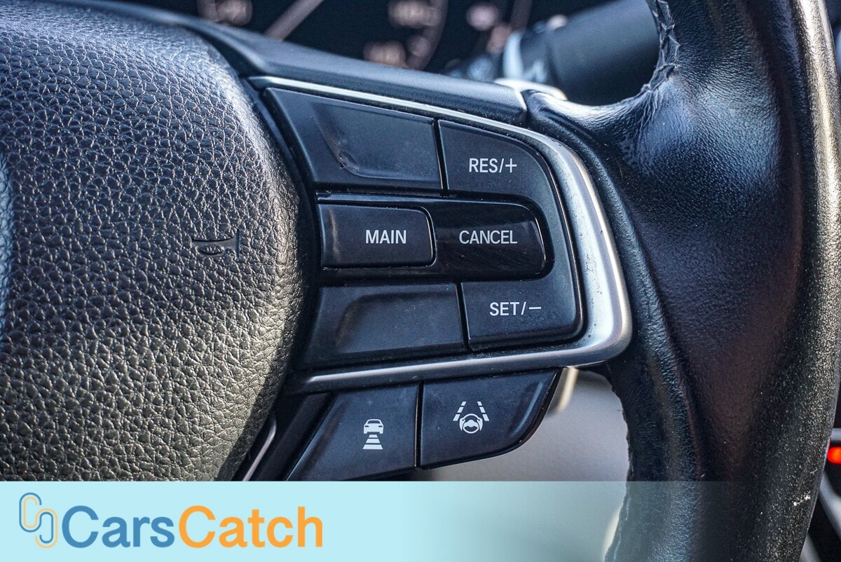 CARSCATCH - Used vehicle - SEDAN HONDA ACCORD 2018