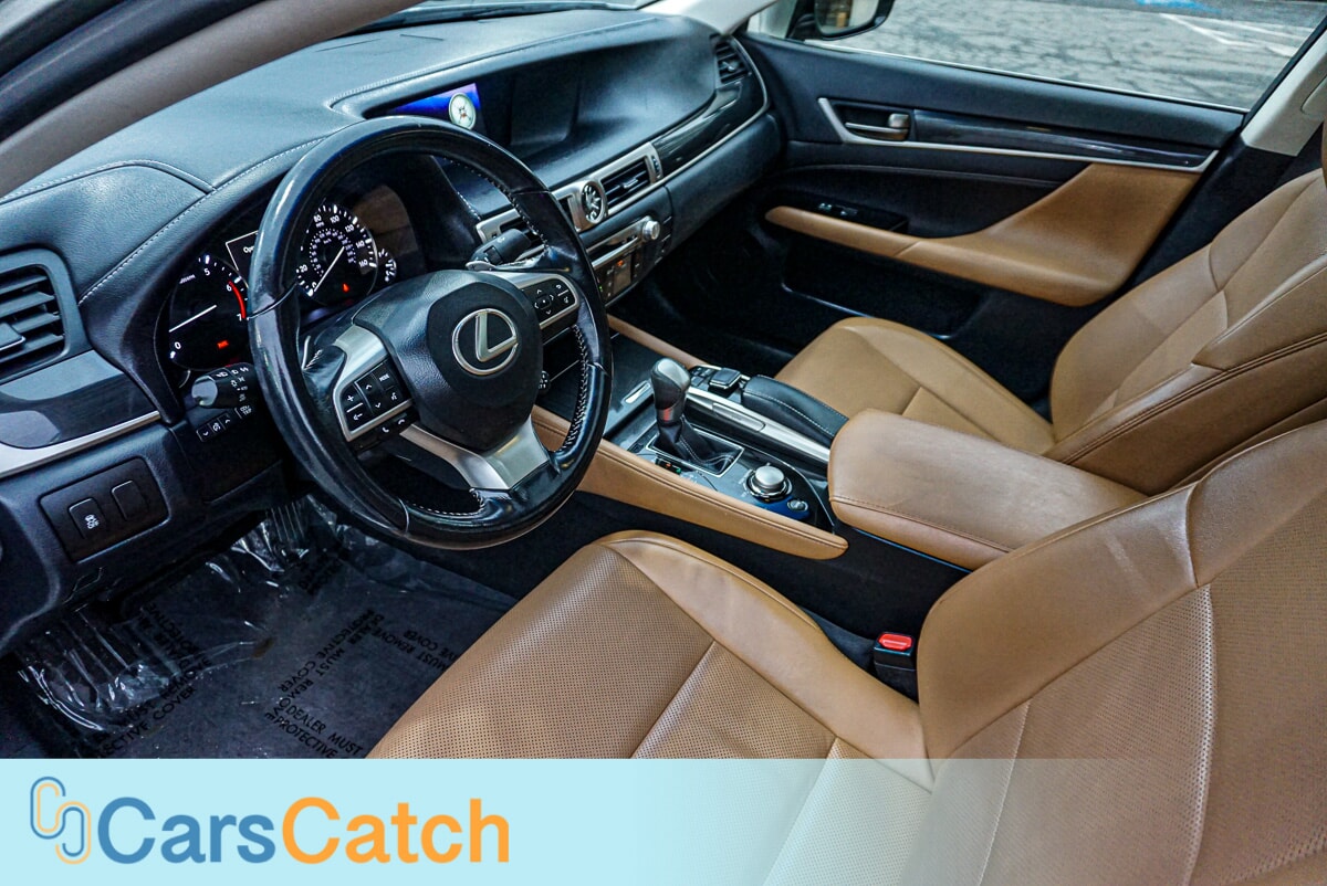 CARSCATCH - Used vehicle - SEDAN LEXUS GS 200T 2016