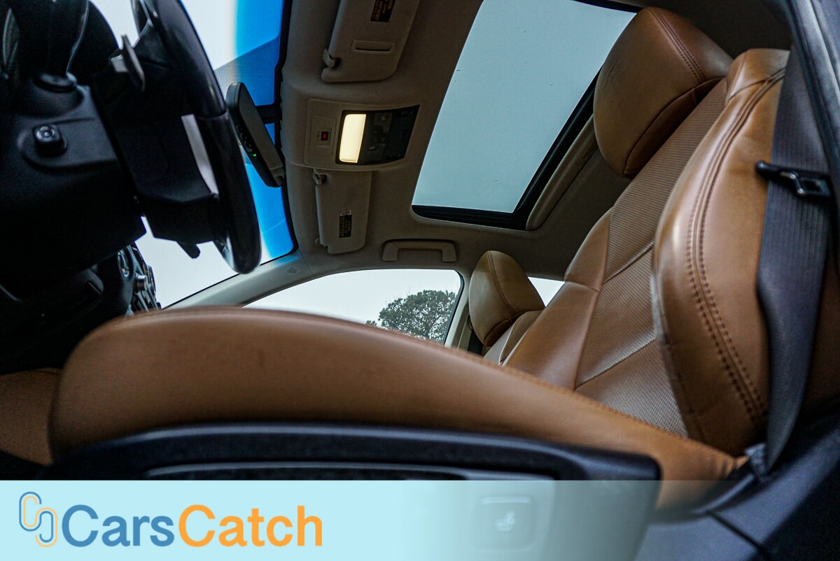 CARSCATCH - Used vehicle - SEDAN LEXUS GS 200T 2016