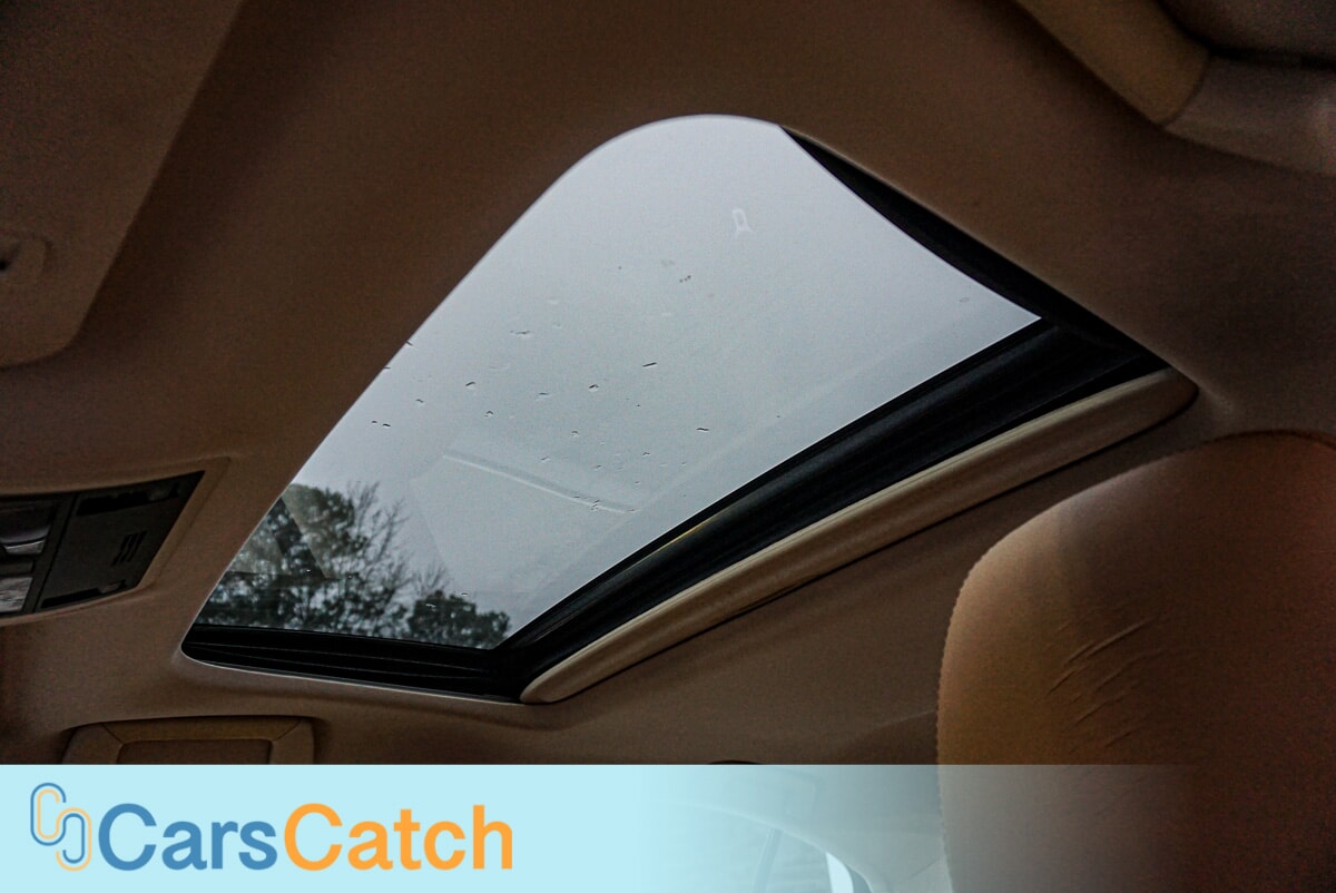 CARSCATCH - Used vehicle - SEDAN LEXUS GS 200T 2016