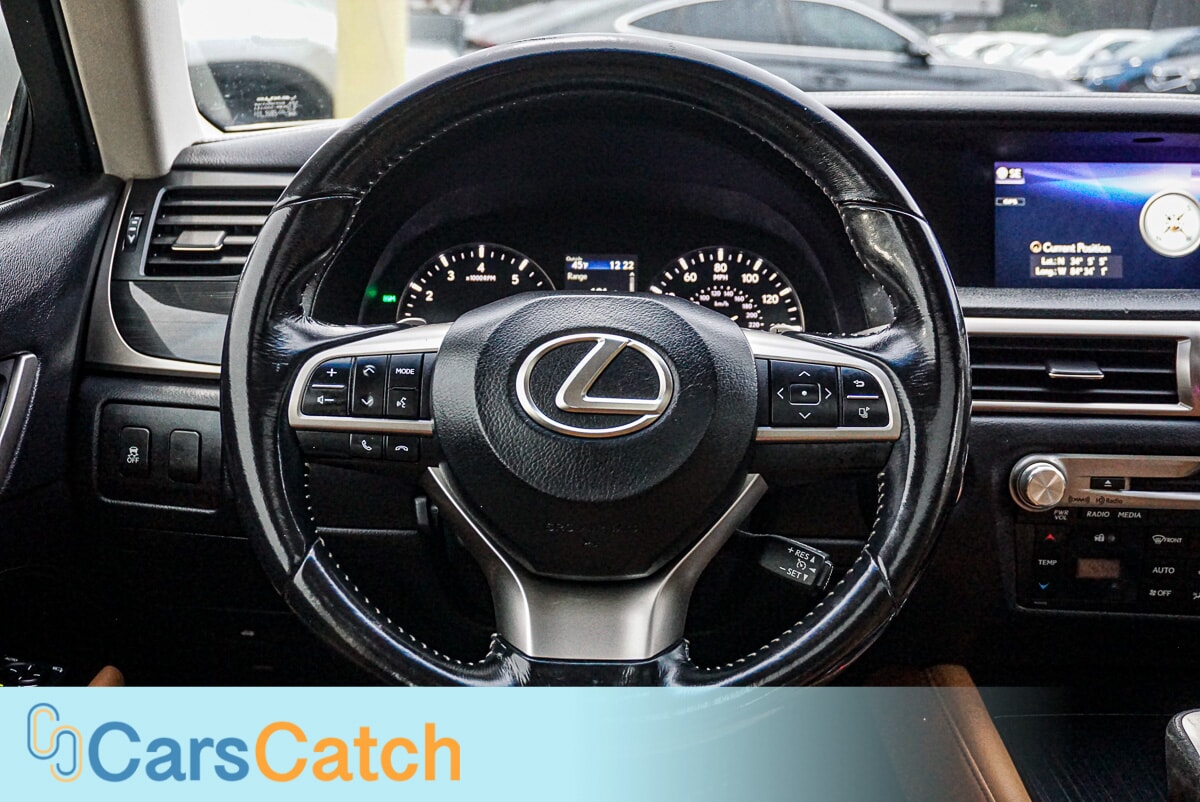 CARSCATCH - Used vehicle - SEDAN LEXUS GS 200T 2016