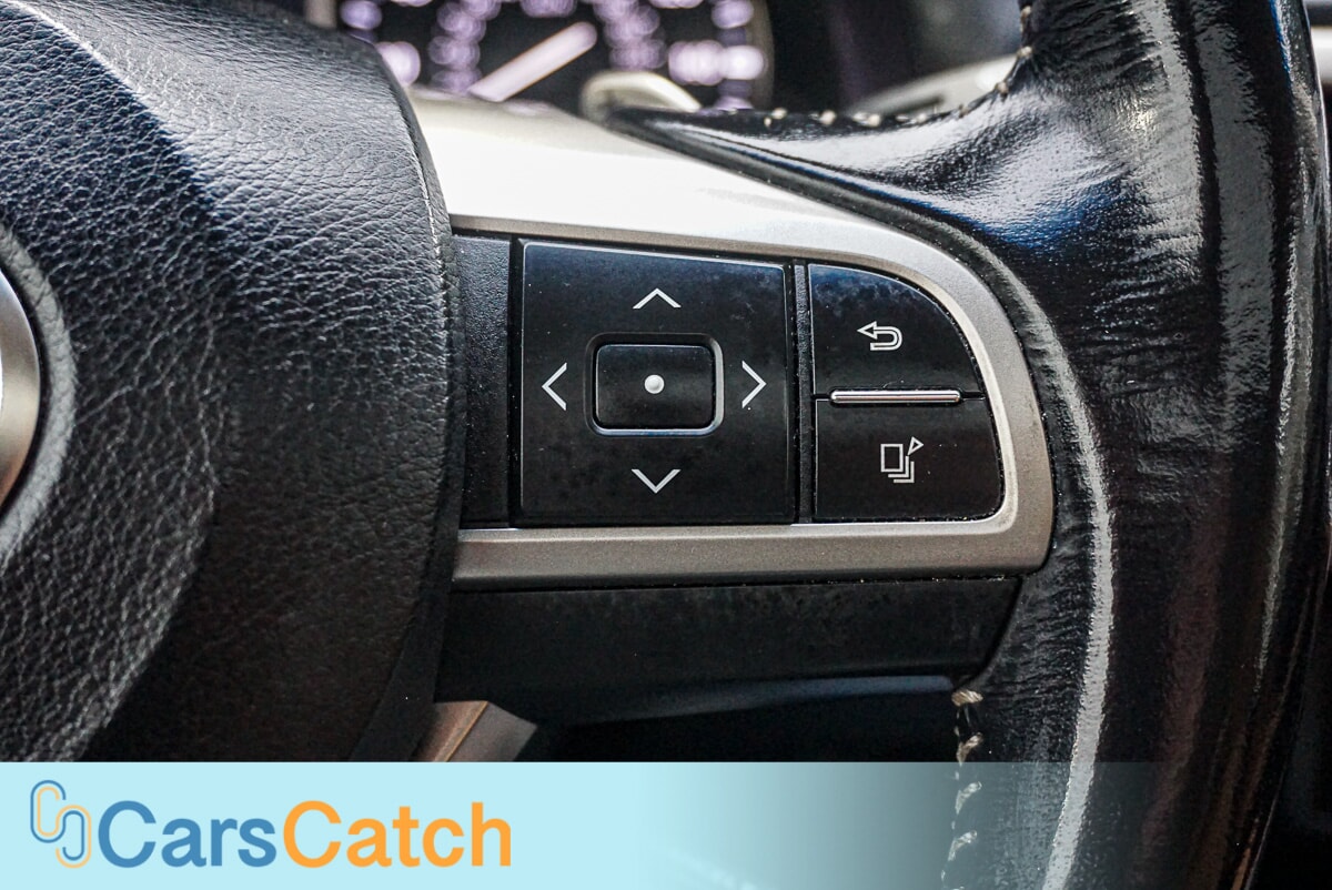 CARSCATCH - Used vehicle - SEDAN LEXUS GS 200T 2016