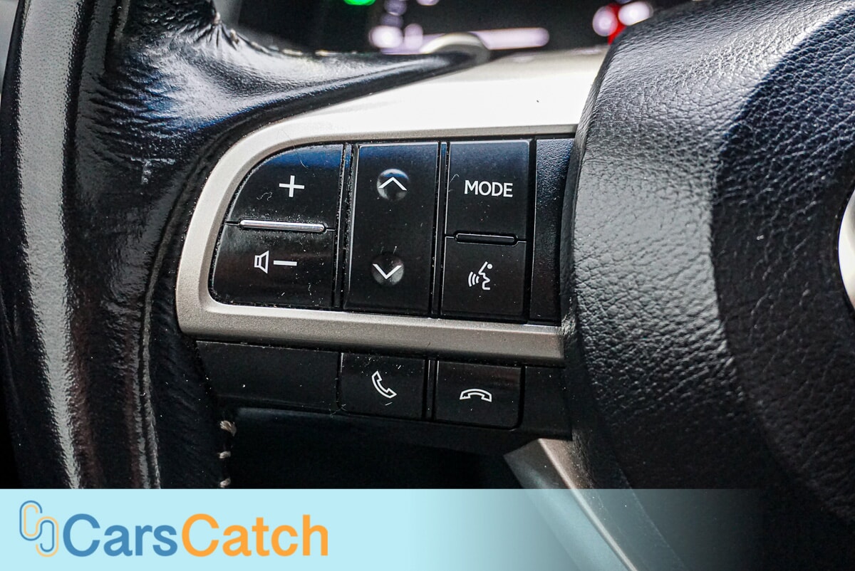 CARSCATCH - Used vehicle - SEDAN LEXUS GS 200T 2016