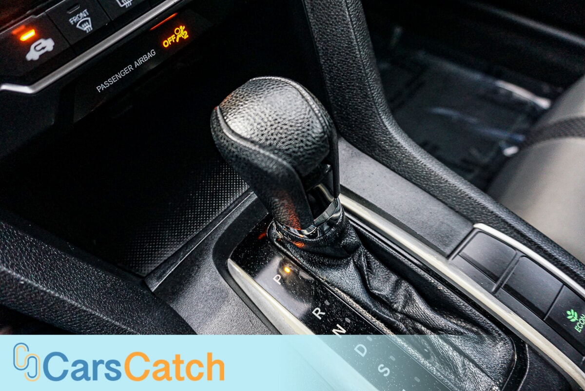 CARSCATCH - Used vehicle - SEDAN HONDA CIVIC 2019