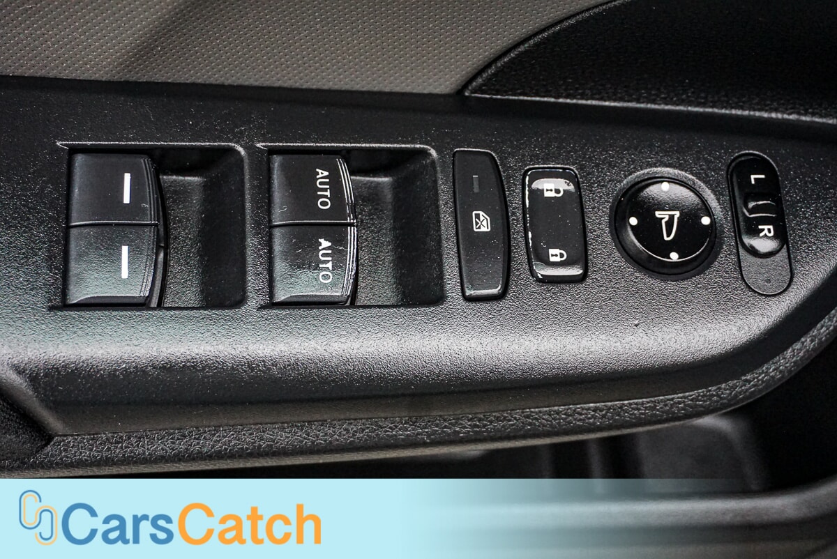 CARSCATCH - Used vehicle - SEDAN HONDA CIVIC 2019