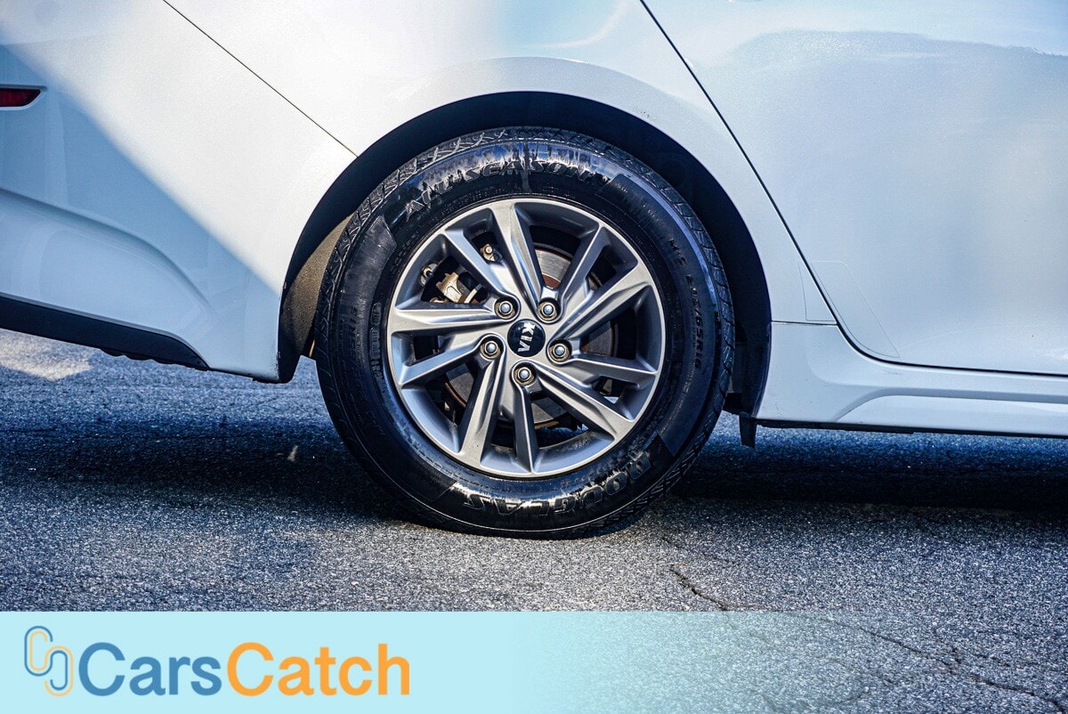 CARSCATCH - Used vehicle - SEDAN KIA OPTIMA 2019