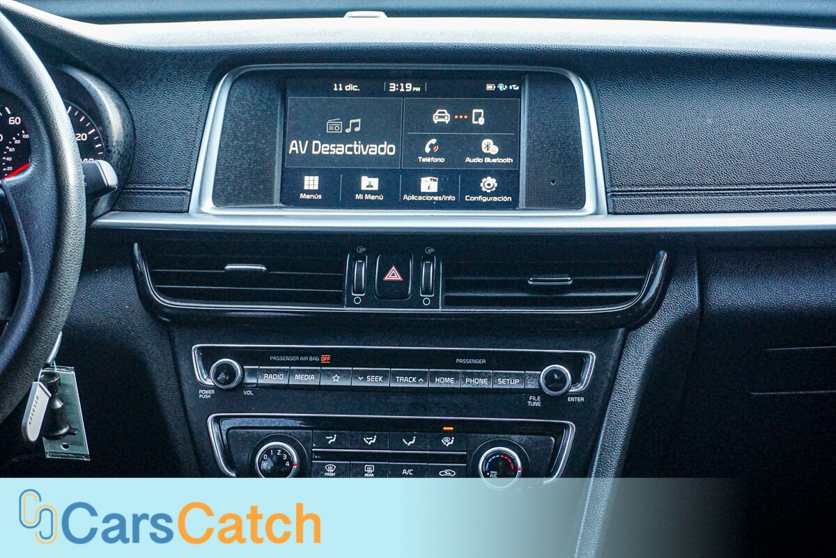 CARSCATCH - Used vehicle - SEDAN KIA OPTIMA 2019