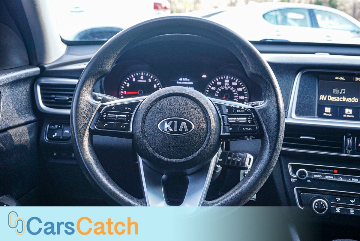 CARSCATCH - Used vehicle - SEDAN KIA OPTIMA 2019