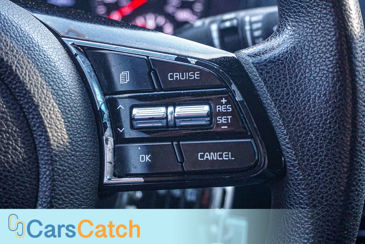 CARSCATCH - Used vehicle - SEDAN KIA OPTIMA 2019