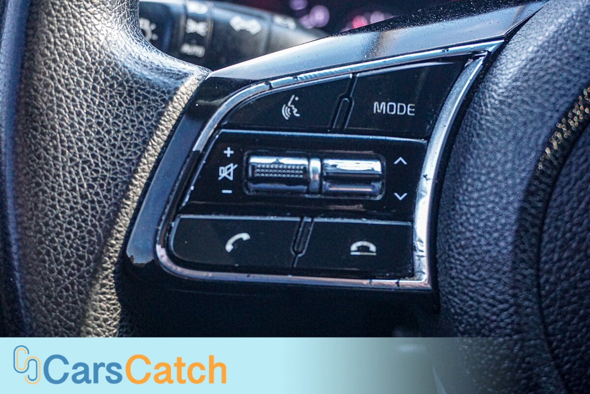 CARSCATCH - Used vehicle - SEDAN KIA OPTIMA 2019