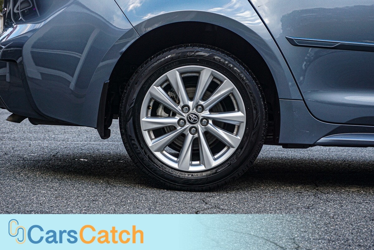 CARSCATCH - Used vehicle - SEDAN TOYOTA COROLLA 2024