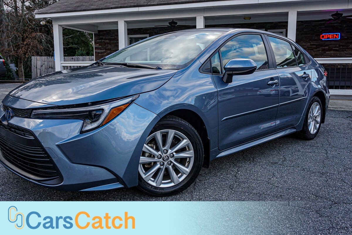 CARSCATCH - Used vehicle - SEDAN TOYOTA COROLLA 2024